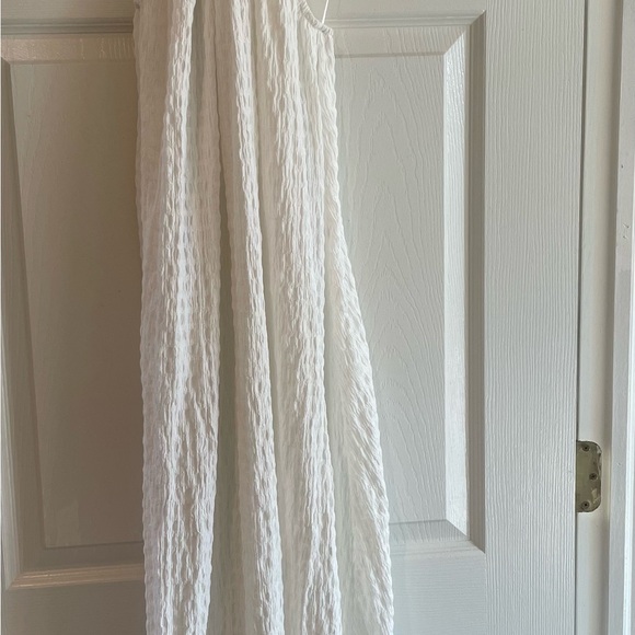 NWT ZARA White Textured Halter Keyhole Dress - Picture 11 of 12